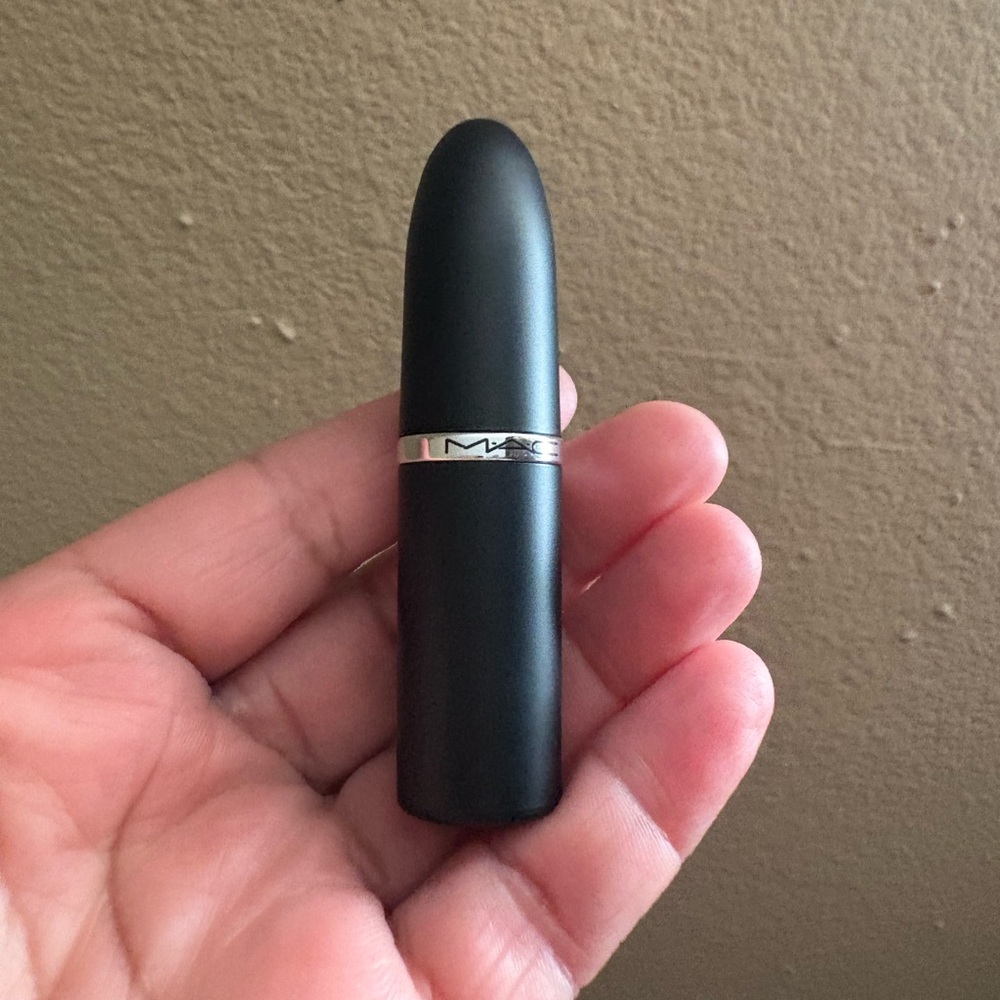 MAC Cosmetics Satin Lipstick - Sleek Satin in Peach 🍑 836 FLESHPOT Brand New - Picture 6 of 15